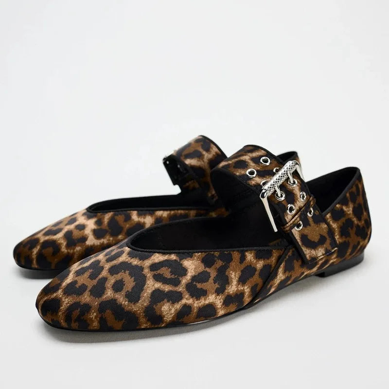 Rosven Pointed Flat